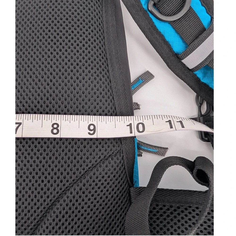 Miracol Hydration Backpack Unisex 2L Blue Thermal Insulated‎ Hiking Running Pack